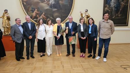 Zakonca Cigula s predstavniki ZVKDS Maribor - podelitev