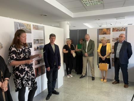 Odprtje razstave v avli Ministrstva za kulturo