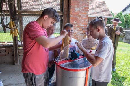 MladiČebelarji_2024_5