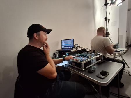 Tehnična ekipa MgP na predstavi Gajaš, brez maske